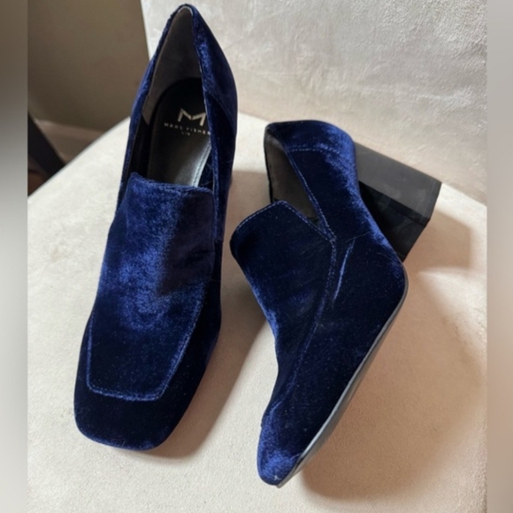 Marc Fisher LTD Marlo Blue Velvet Pump Loafers 9 - Picture 2 of 11